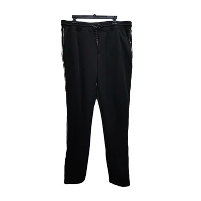 Pantaloni sportivi larghi da donna